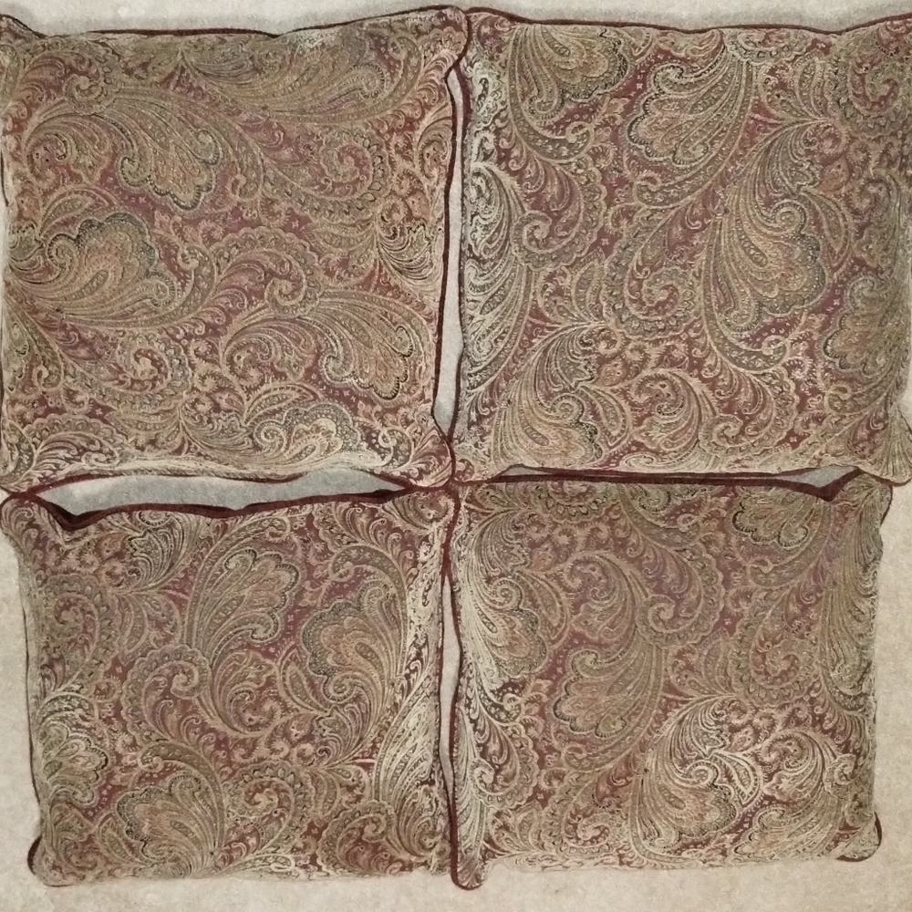 Throw Pillows